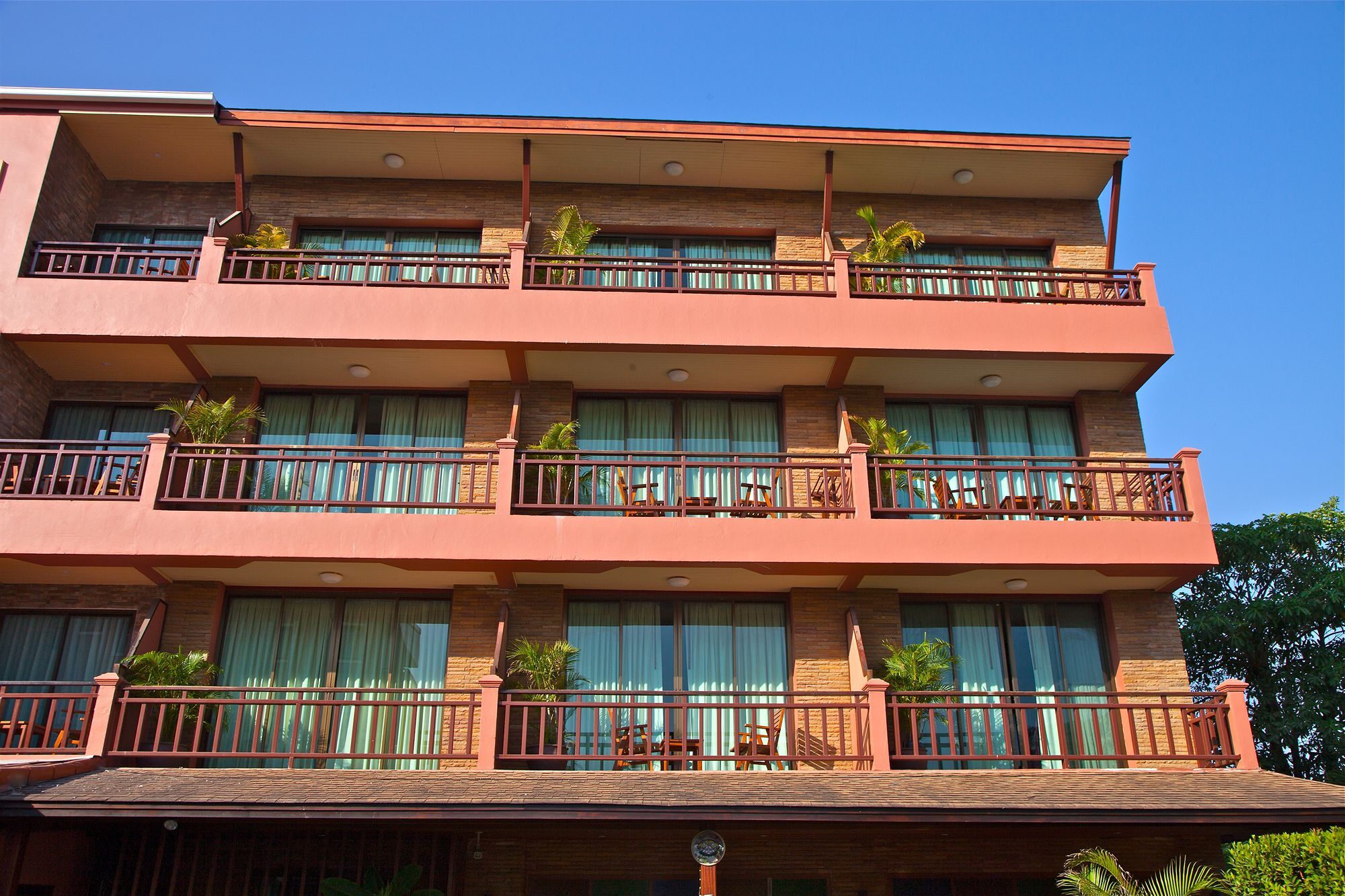 Orchid Garden Hotel Patong Exterior photo